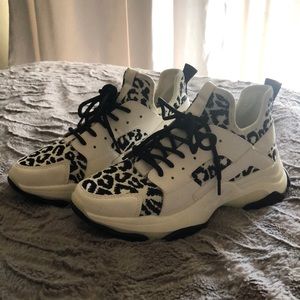 Steve Madden leopard white sneakers 8